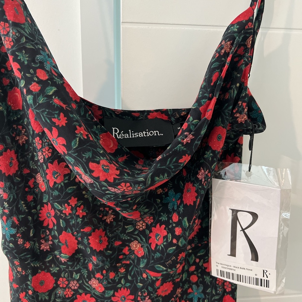 Realisation Par Montague in Black Batik